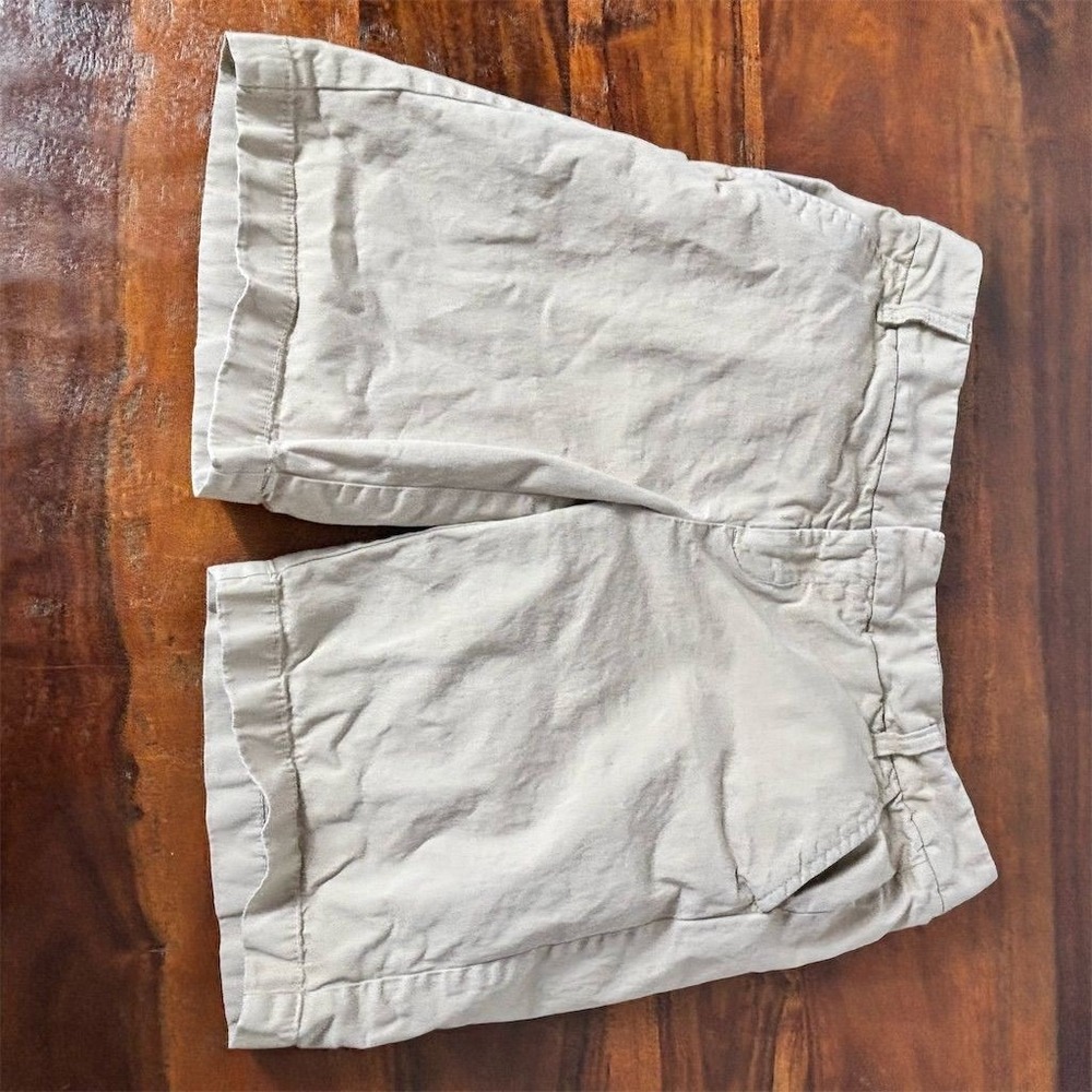 Caslon Women's Beige Chino Shorts Size 4 Casual Flat Front